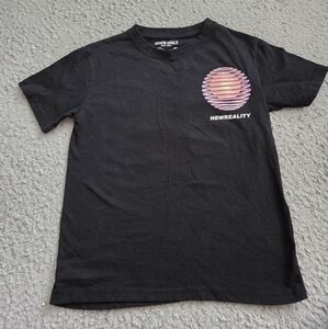 NEWREALITY Tshirt Boys Black Pink Purple School Streetwear